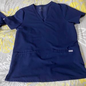 Figs scrub top